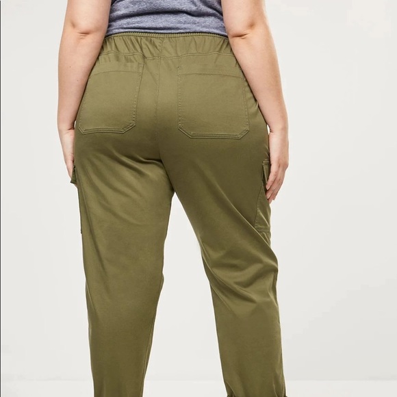 🆕 Lane Bryant Ankle Cargo Pants - Picture 2 of 13